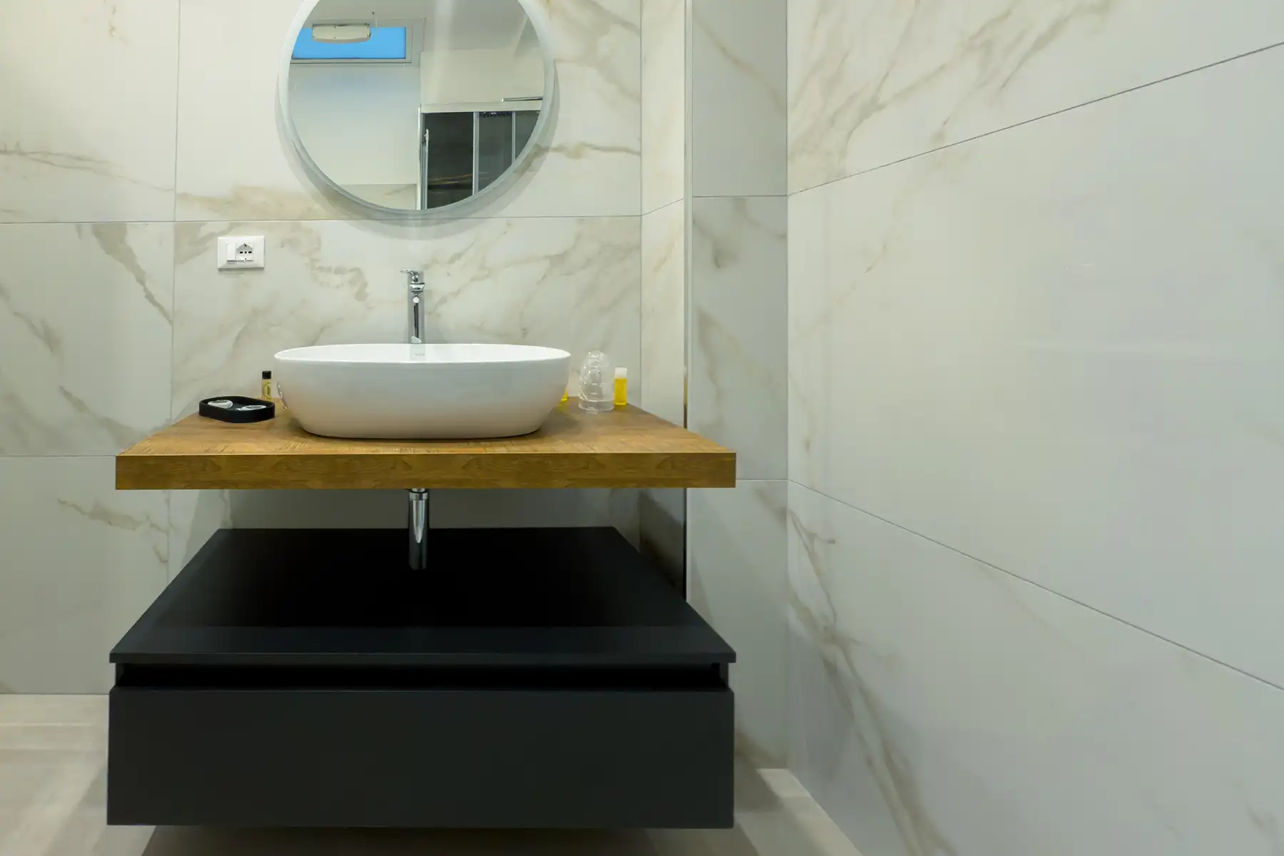 aurabbpachino-camera-essenza-bagno-lavabo